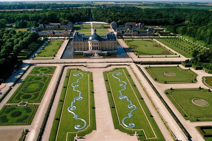VAUX-LE-VICOMTE- private day-trip (pickup and dropoff at/to your hotel in Paris) — photo 1