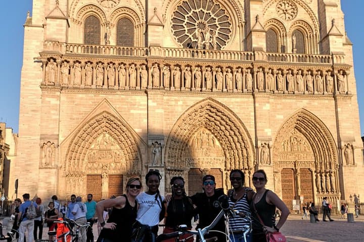 Paris Evening City of Lights Small Group Bike Tour & Boat Cruise — photo 14