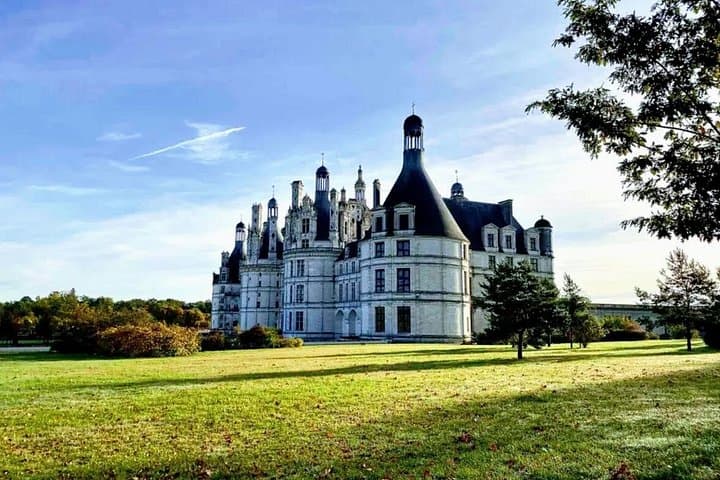Loire Wine Day from Paris: Chambord Castle, 6 Tastings & Lunch — photo 8