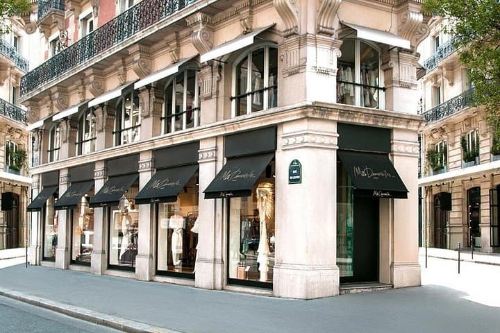 Private Paris Shopping Experience with Personal Fashion Stylist — photo 4