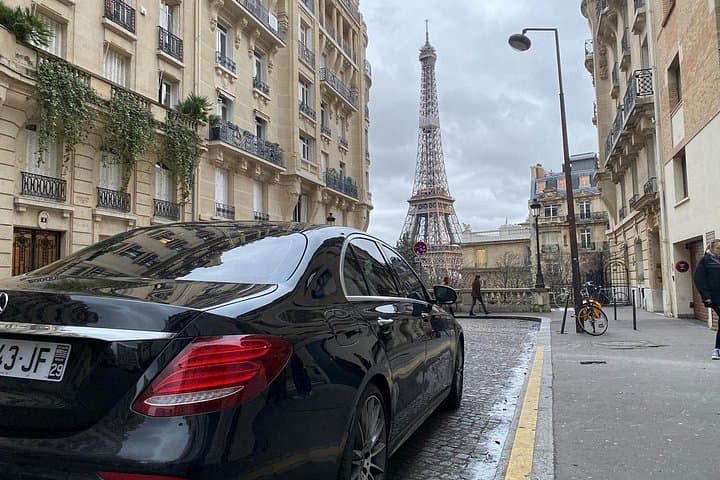 Paris Airport Transfers - Private Car — photo 2