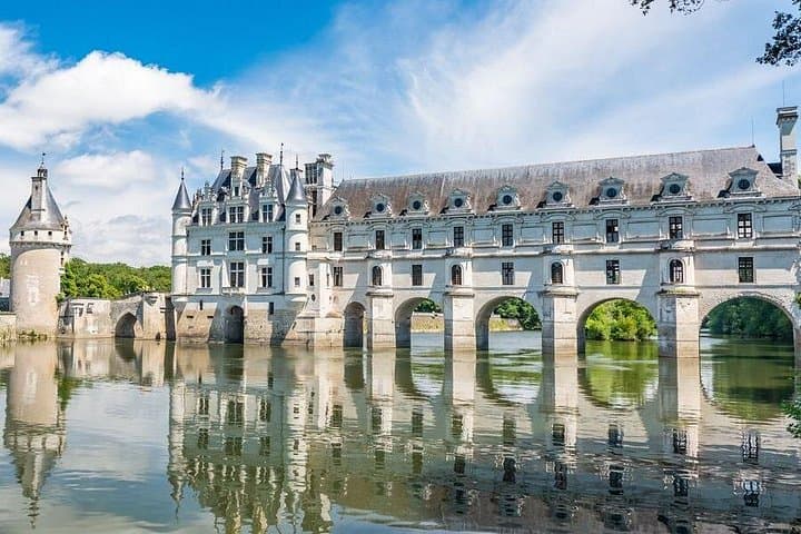 Loire Valley Wine & Castle Tour from Paris With Tasting & Pickup — photo 3