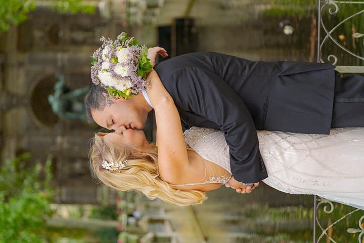 Paris Eiffel Tower Wedding Vows Renewal Ceremony with Photo Shoot — photo 15