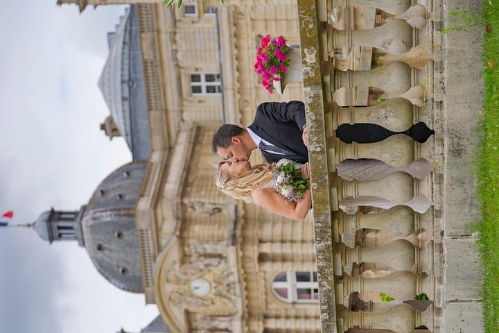 Paris Eiffel Tower Wedding Vows Renewal Ceremony with Photo Shoot — photo 16