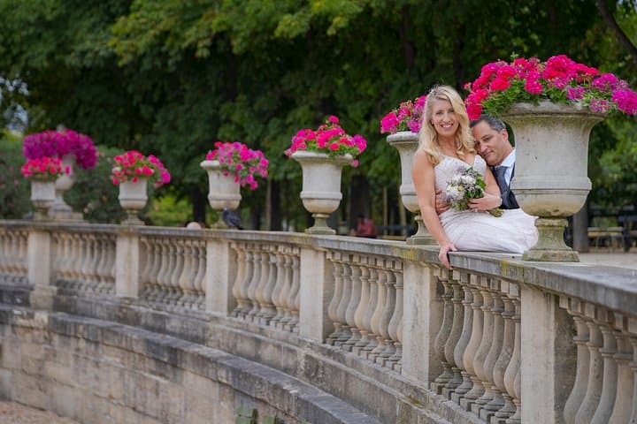 Paris Eiffel Tower Wedding Vows Renewal Ceremony with Photo Shoot — photo 20