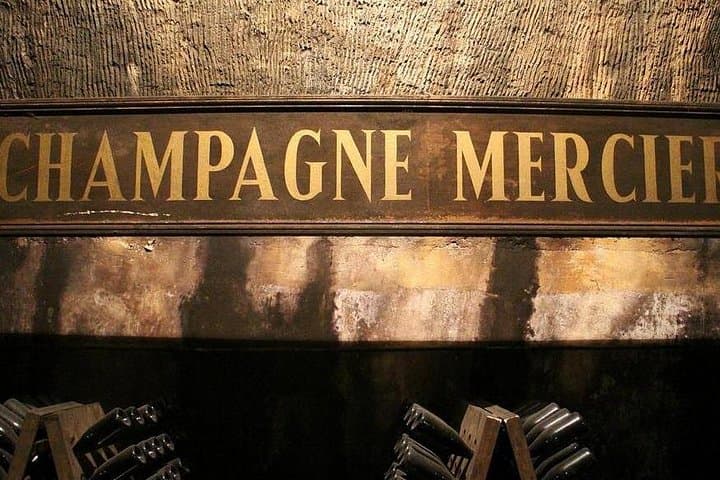 Private 10-hour round transfer to Champagne Epernay from Paris. Best offer! — photo 5