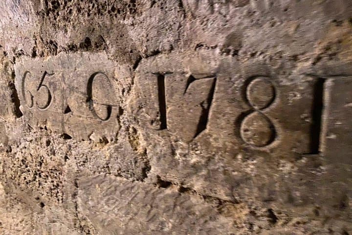 Paris Catacombs Semi-Private Max 6 People Guided Tour — photo 5
