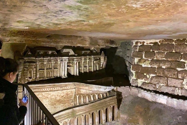 Paris Catacombs Semi-Private Max 6 People Guided Tour — photo 6