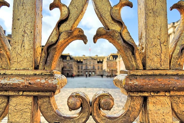 Versailles Palace & Marie-Antoinette's Estate Guided Tour — photo 1