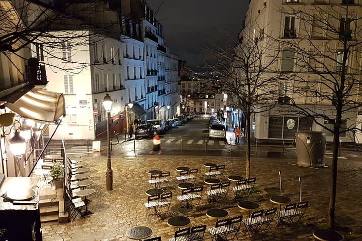 Montmartre by Night Private Tour — photo 2