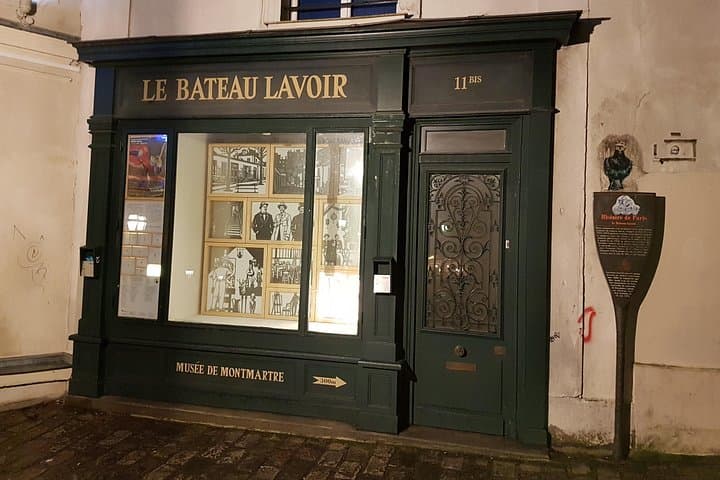 Montmartre by Night Private Tour — photo 3