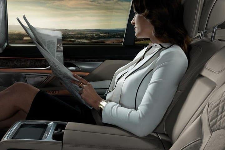 Transfers Private: Paris-Aéroports/Paris-Disneyland, France