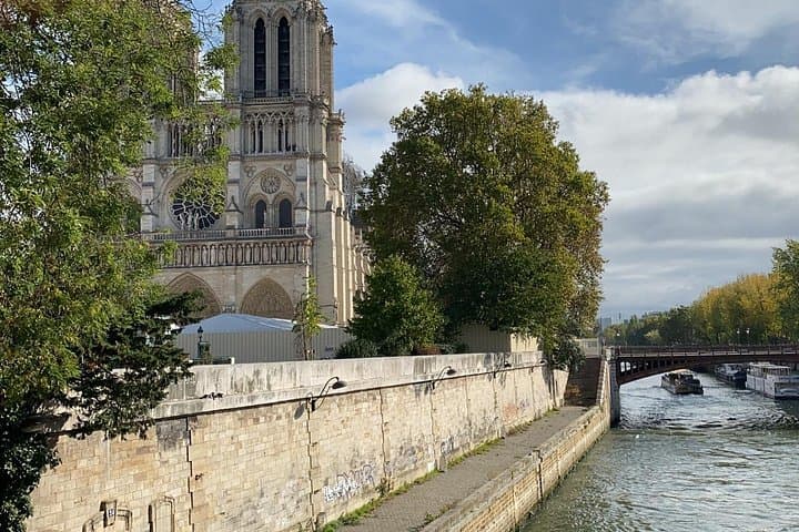 Paris Notre Dame & Île de la Cite: Max 6 People Group or Private — photo 4
