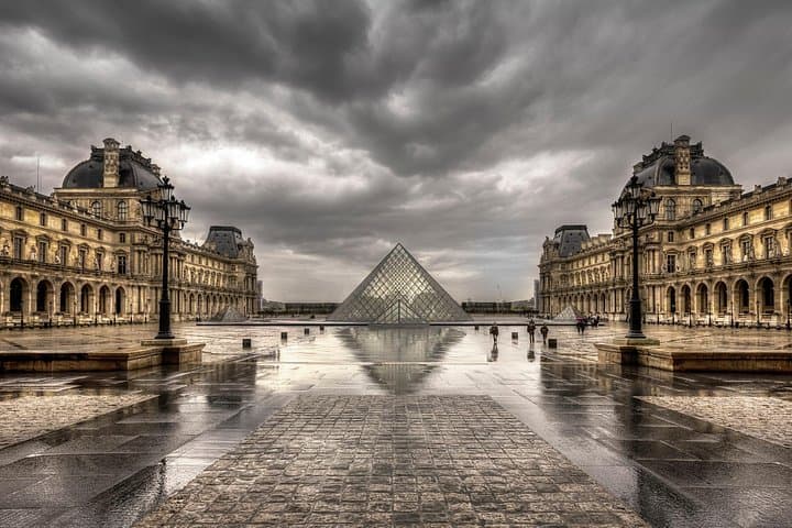 Paris Famous Landmarks PhotoWalks Tour — photo 9