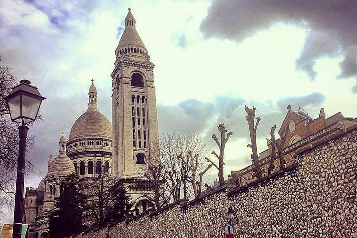 Montmartre Highlights - Bohemian Streets & Sacré-Coeur Basilica — photo 7