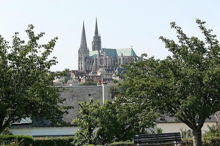 Chartres and Versailles Private Full-Day Tour — photo 1