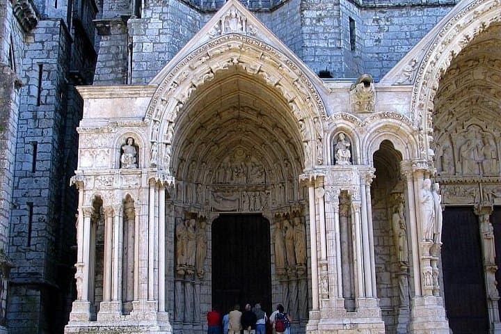 Chartres and Versailles Private Full-Day Tour — photo 4