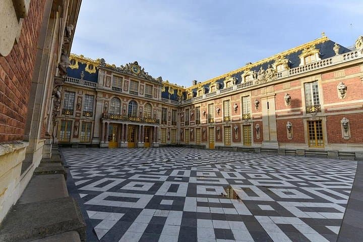 Giverny and Versailles Private Full-Day Tour — photo 4