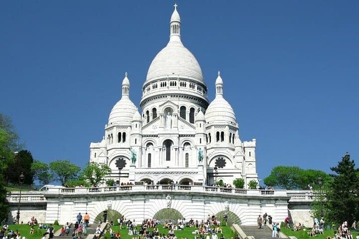Departure Transfer: Paris to Paris Airport CDG by Business Car — photo 11