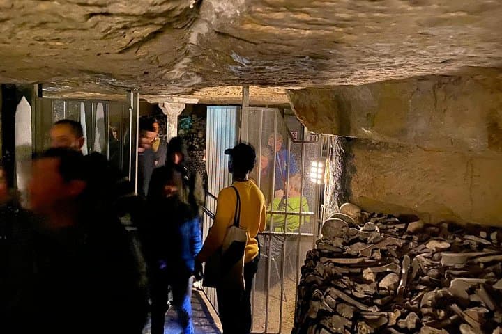 Paris Catacombs Semi-Private Max 6 People Guided Tour — photo 20