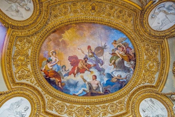 PARIS: Louvre Tour — photo 2
