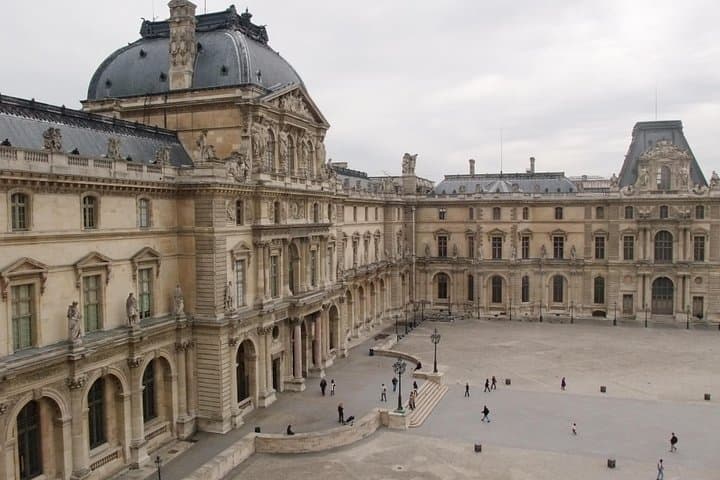 Semi-Private Louvre Highlights Tour with Mona Lisa, Max 6 People — photo 12