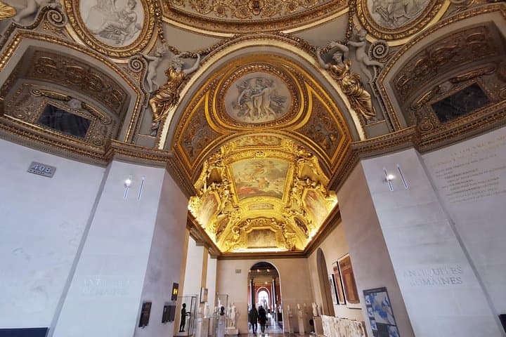 Versailles Palace & Louvre Museum Private Day Tour from Paris — photo 20