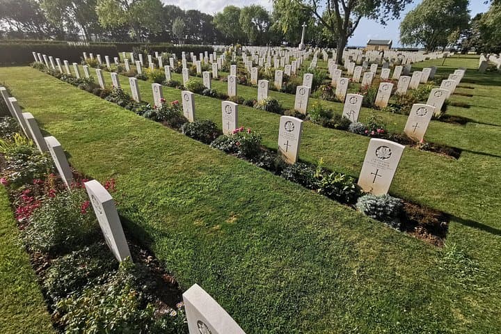 Normandy Landing Beaches Private Day Tour from Paris — photo 5