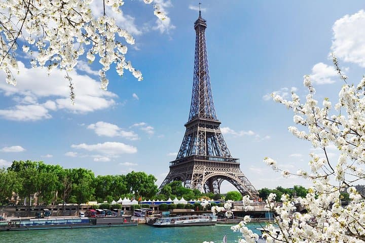 Eiffel Tower with Reserved Access to the 2nd Floor — photo 2