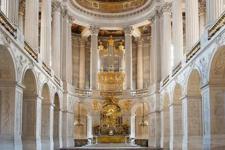 Excursion to Versailles by train with entrance to the Palace and Gardens — photo 4