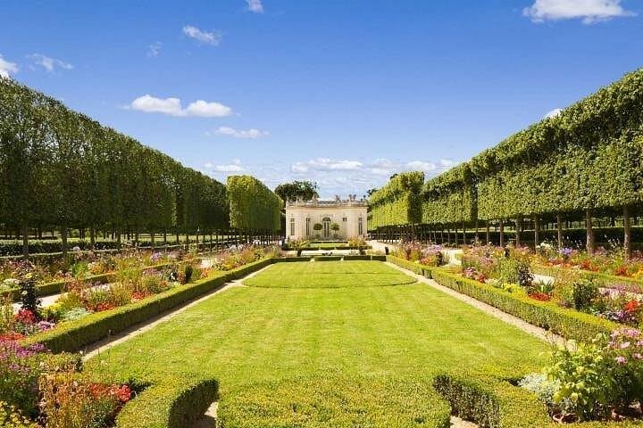 Excursion to Versailles by train with entrance to the Palace and Gardens — photo 5