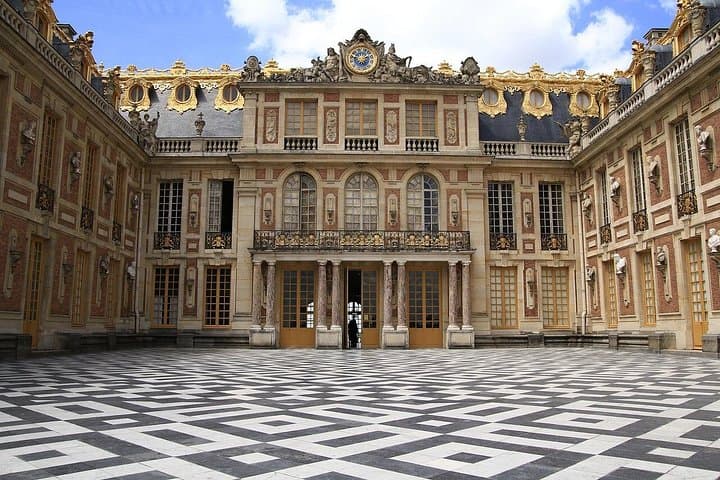 Excursion to Versailles by train with entrance to the Palace and Gardens — photo 8