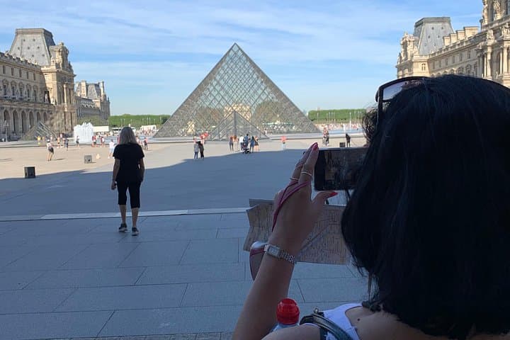 The Great Paris Layover: Private Tour with optional car upgrade — photo 7