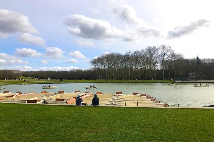 Versailles Palace Best of Estate Private Day Tour with Lunch & Queen's Hamlet — photo 7