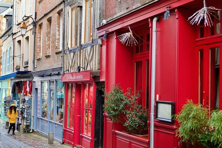 Private Normandy Live guided Rouen, Honfleur, Deauville Trip — photo 17
