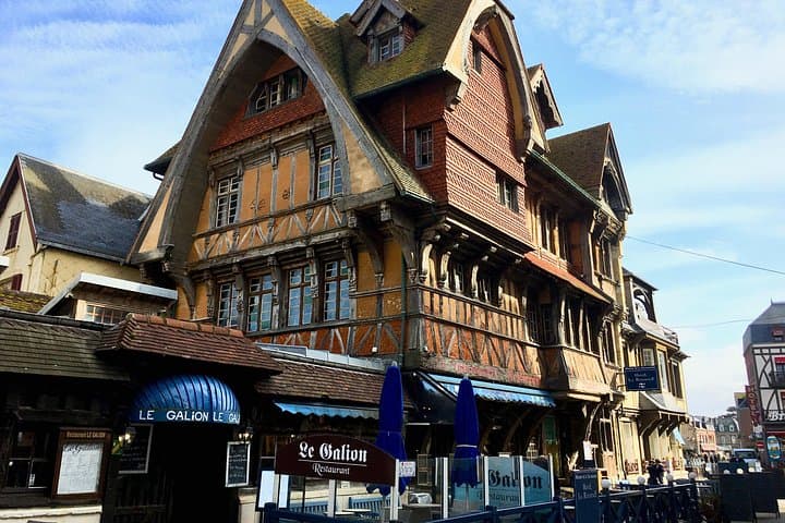 Private Normandy Live guided Rouen, Honfleur, Deauville Trip — photo 12