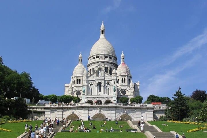 Airport Transfer: Paris Airport CDG to Paris City by Business Car — photo 10
