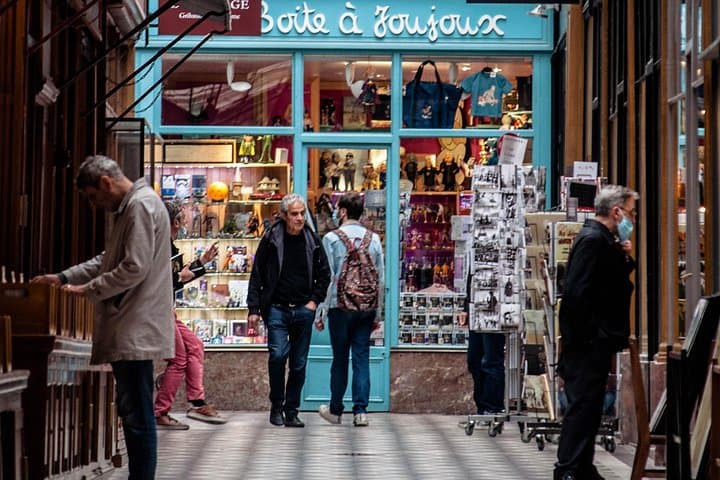 Private Tour of Parisian Markets including hidden passages with a local — photo 5