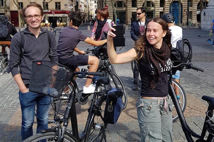 Bike Paris treasures with a live guide - Families & Friends — photo 5