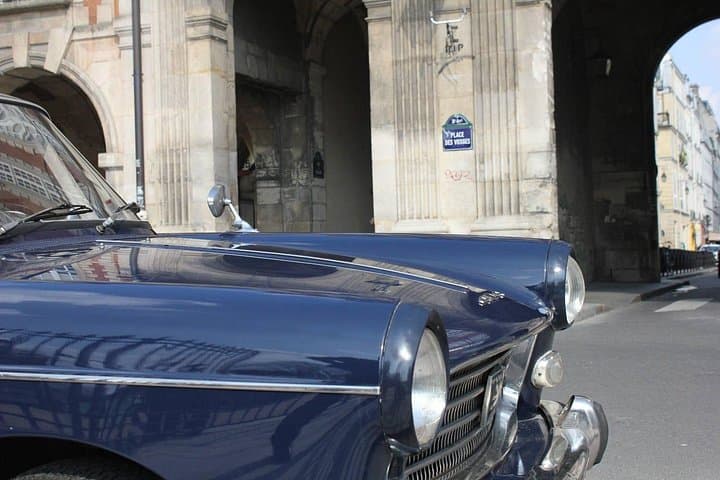Paris Private Tour by Vintage Car with Wine Tasting — photo 3