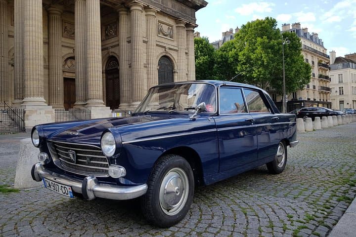 Paris Private Tour by Vintage Car with Wine Tasting — photo 5