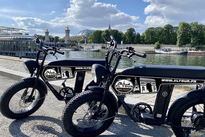 Paris Sightseeing Family Friendly Guided Electric Bike Tour — photo 7