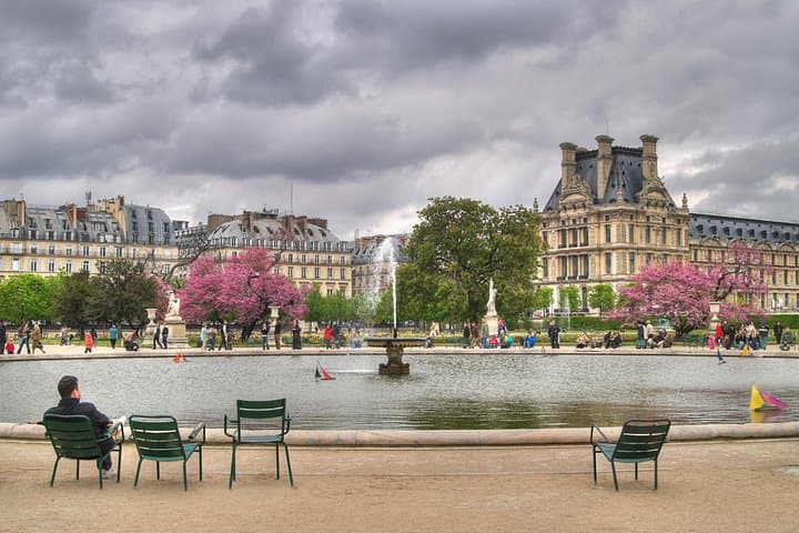 Paris Private Tour: Highlights, Top Quarters & Eiffel Tower — photo 13