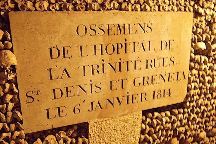 Catacombs of Paris Small Group Restricted Access Tour — photo 6