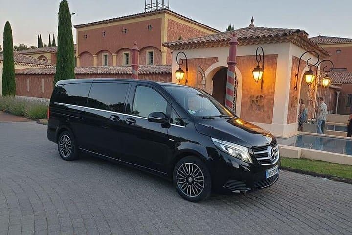 Private Transfer from CDG/ORLY/LBG Airport to Paris (Van-7 Pax) — photo 6