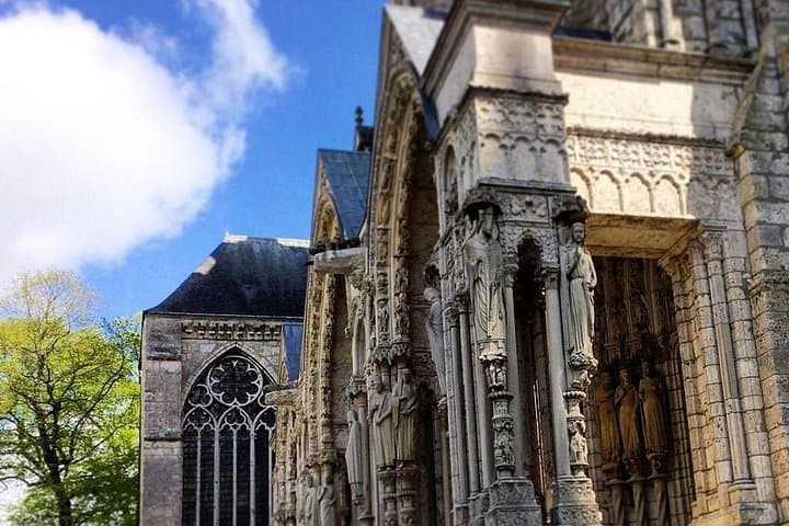 Private Chartres Cathedral Tour (5h) Driver & Guide — photo 5