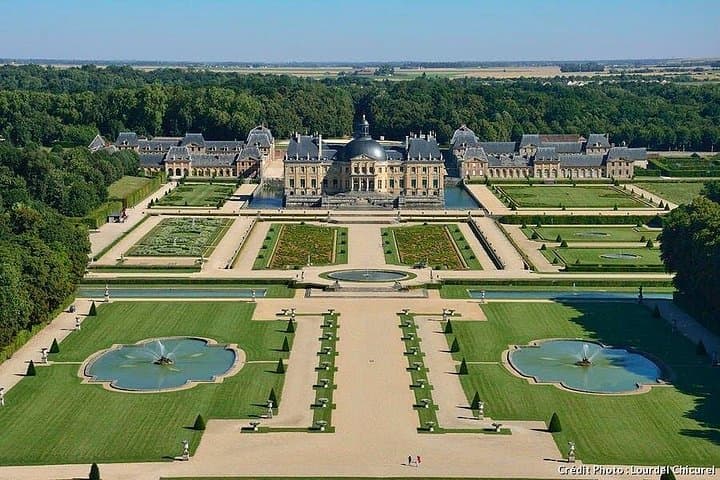 From Paris: Château de Fontainebleau and Vaux-le-Vicomte — photo 2