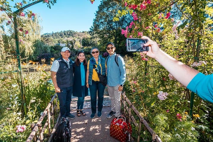Giverny Small-Group Half Day Trip with Monet’s Gardens from Paris — photo 17