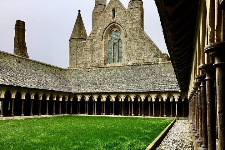 Mont Saint-Michel Small-group by Minivan from Paris with Calvados — photo 19