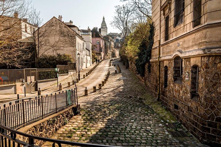 Paris Montmartre Private Walking Tour - Best Art, Culture, Food — photo 9